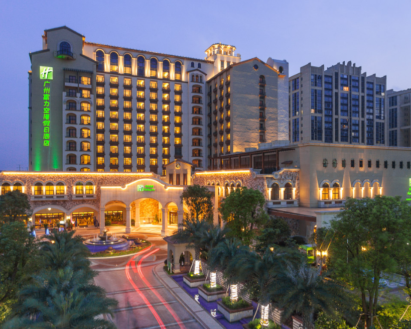 广州富力空港假日酒店大床房